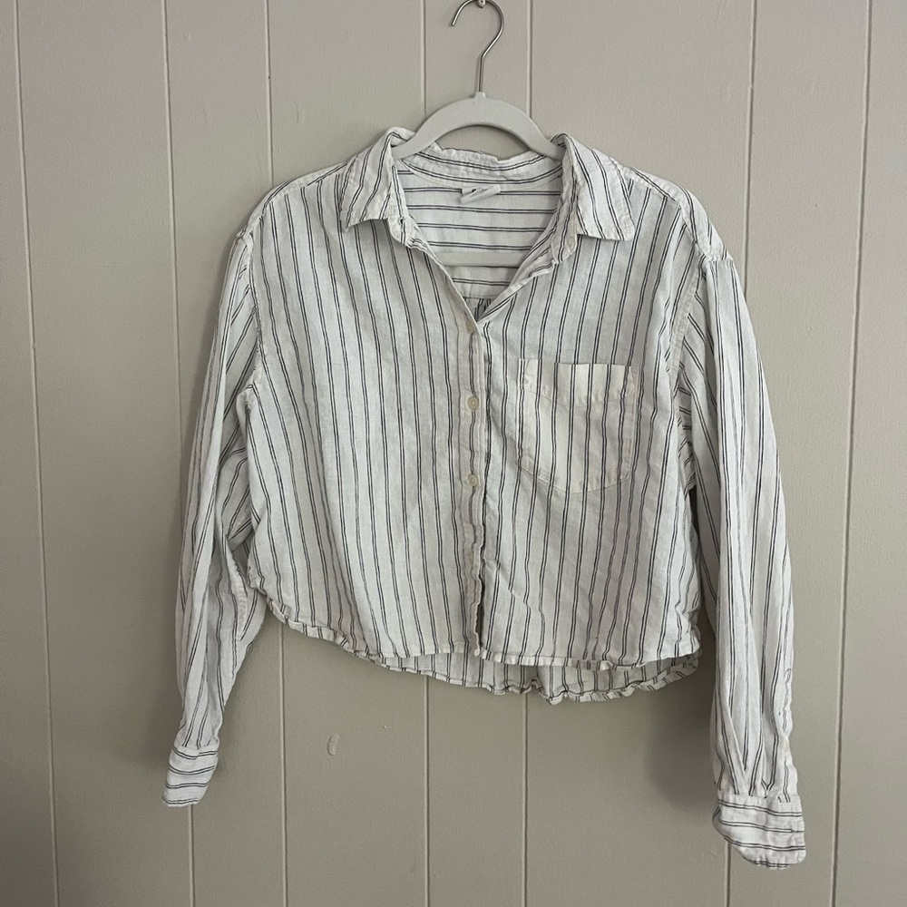 Gap Cropped Button Down Shirt